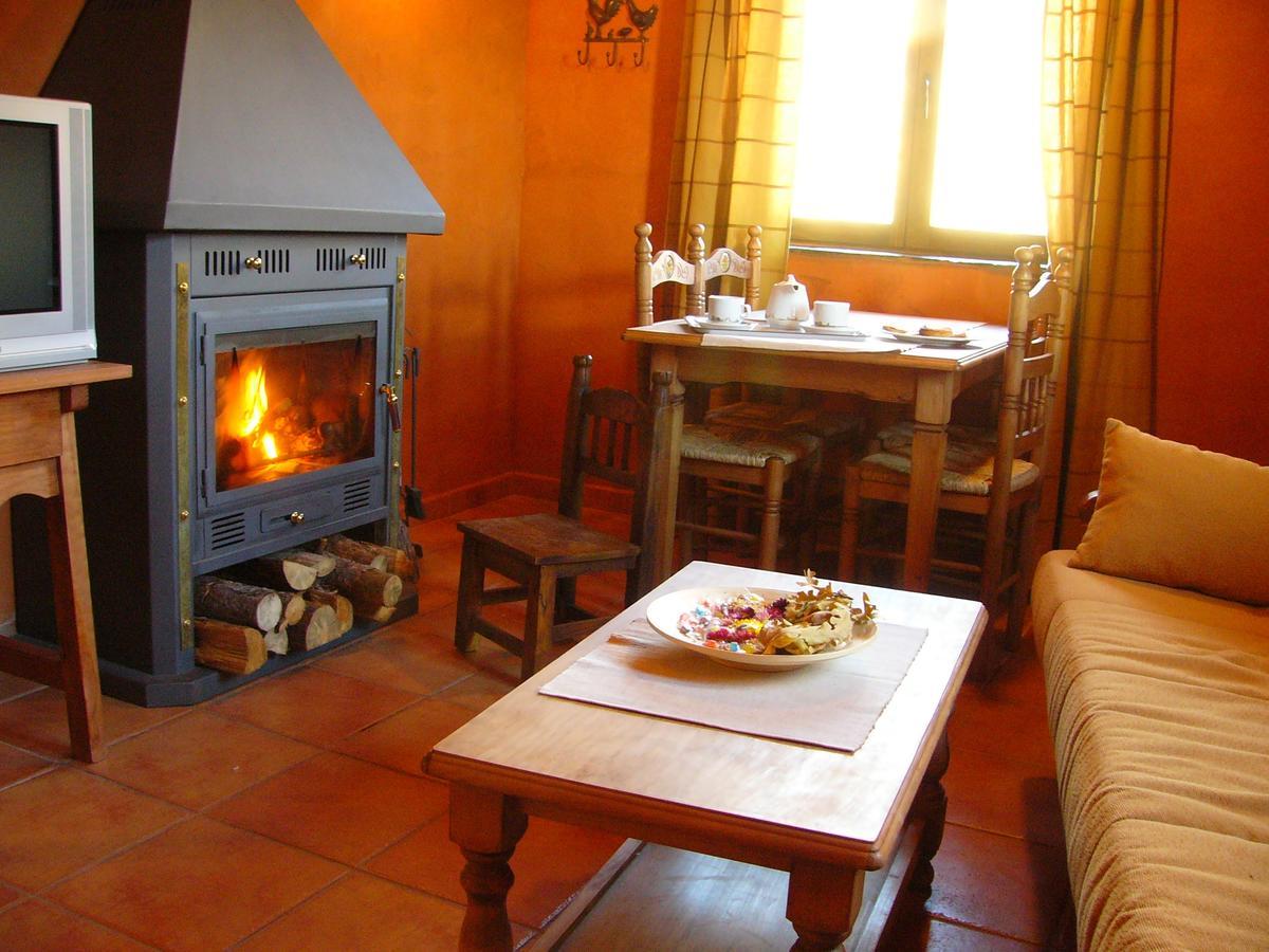 Apartamentos Turisticos La Alqueria De Valverde Valverde De Los Arroyos Eksteriør bilde